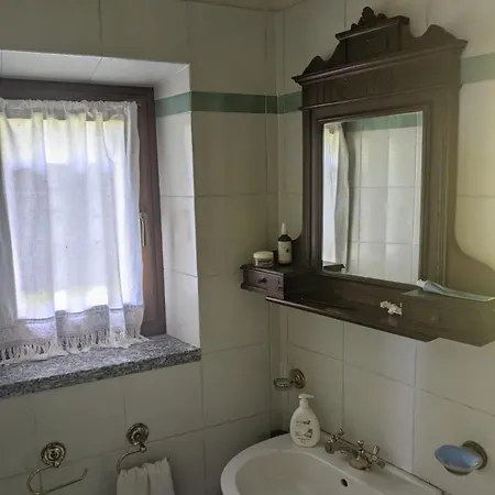 Hébergement de vacances Elegant Lakeview Retreat With Garden Just 5 Minutes From Varenna Bellano